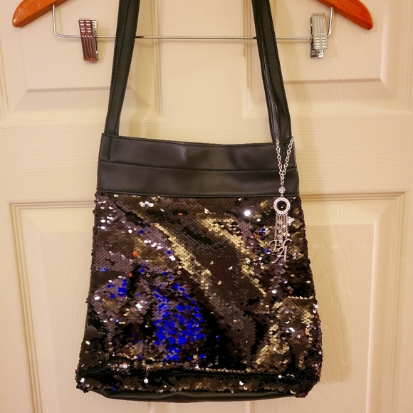 (SOLD)  Fifth Avenue Collection Playful Glamour Reversible Sequin Hobo Bag - Picture 1 of 4